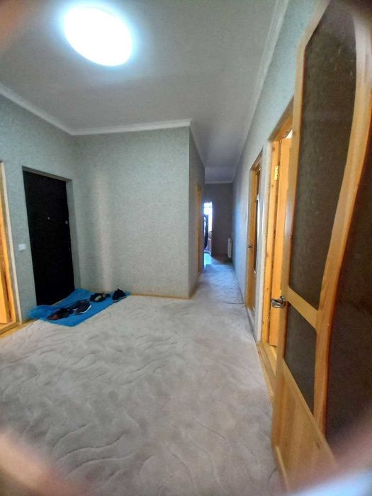 5 мкр А. Сомийда 4 хонали квартира сотилади.