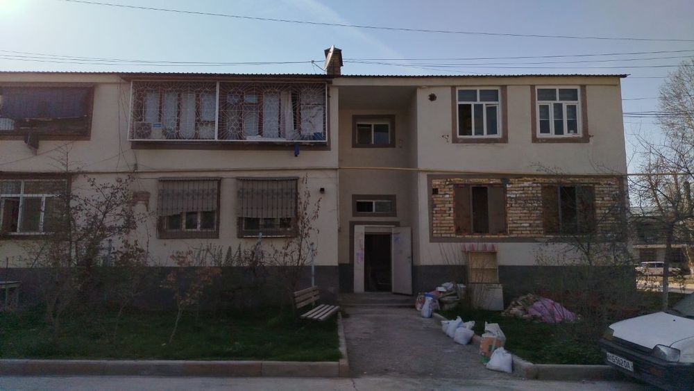 1 xonali uy sotiladi