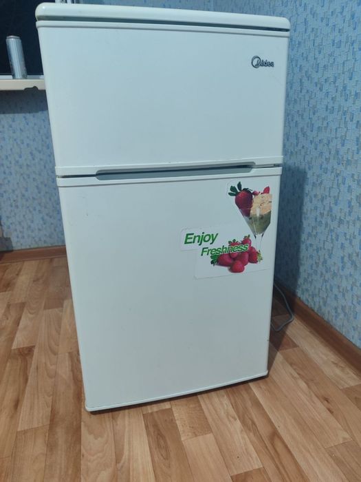продам холодильник