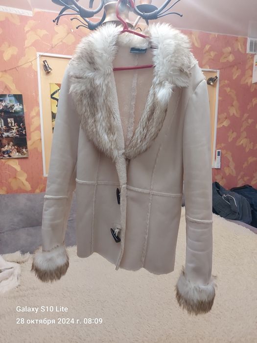 Продается осенняя лёгкая дубленка