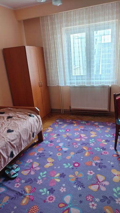 Colegă de apartament — fotografia 1