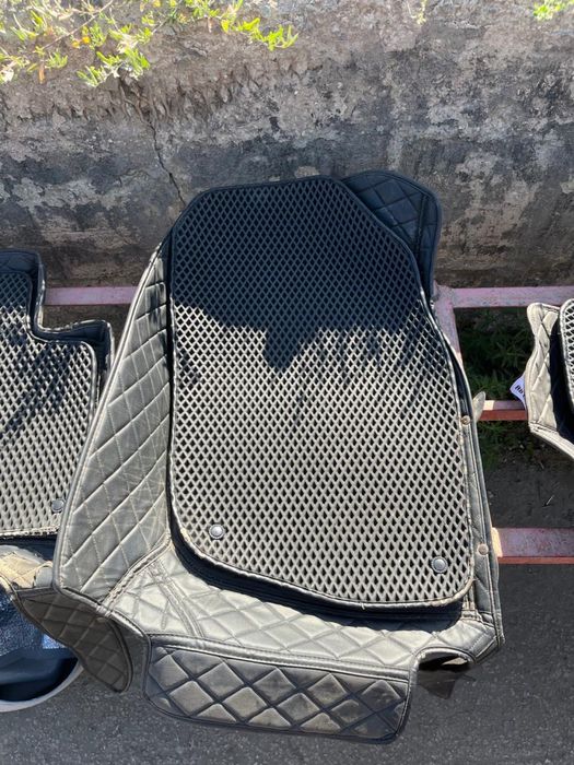 Продам полики Rav4