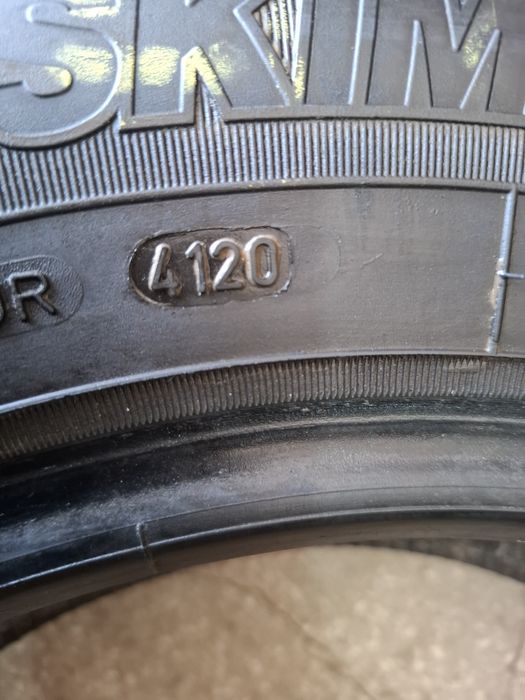 2 Зимни гуми Сава 195/65/15 ДОТ20 6мм