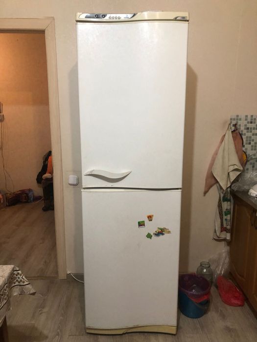 Холодильник б/у не рабочий