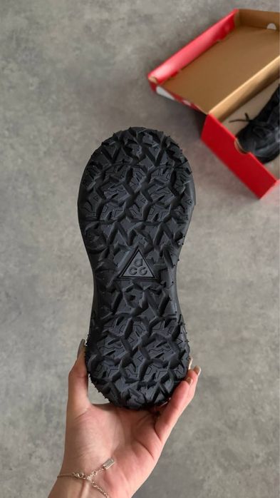 Acg MOUNTAIN Fly 2 Low “Triple Black”