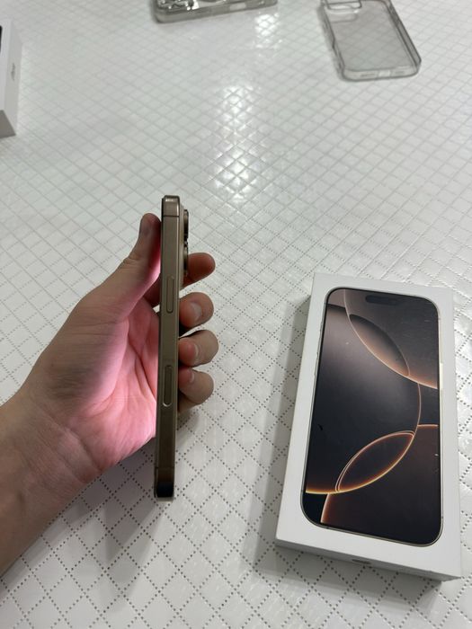 Продам iphone 16 pro