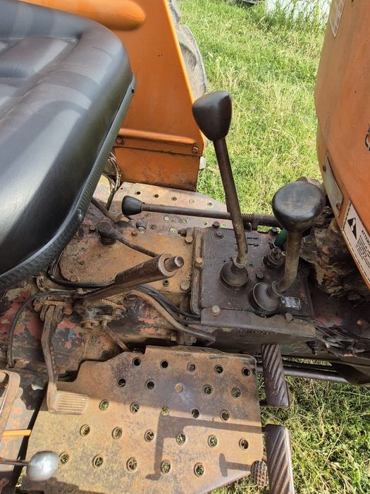 Vând Tractor FIAT!!
