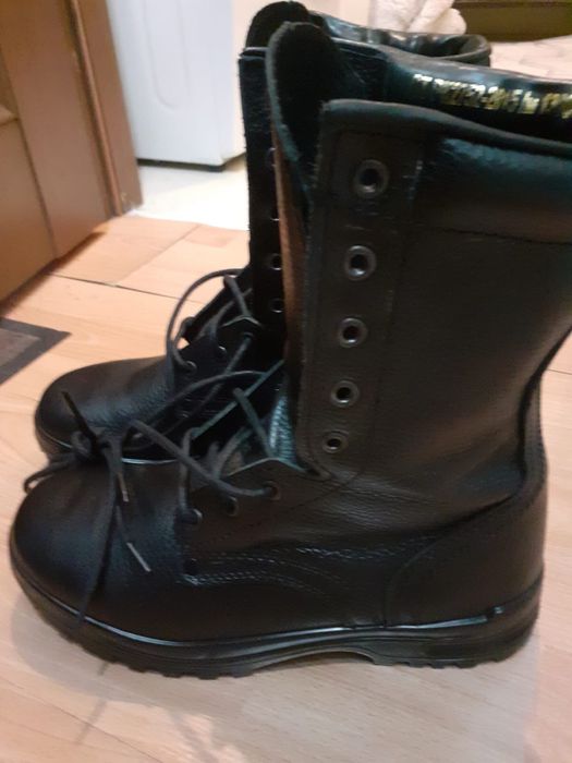 Продам берцы размер 41 летние