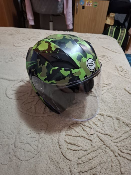 Vând cască moto BHR