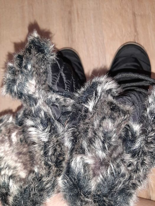 Ghete de firma, absolut noi, îmblanite, masura 36