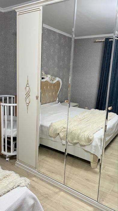 Спальный гарнитур