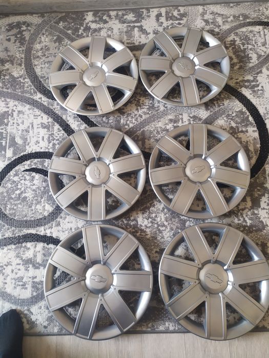 Калпаклар 15 нексия 3 ники, 4 таси янгидай, 2таси б/у, 6 таси 100 минг