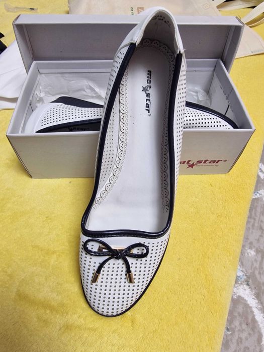 Нови обувки на марка Матстар