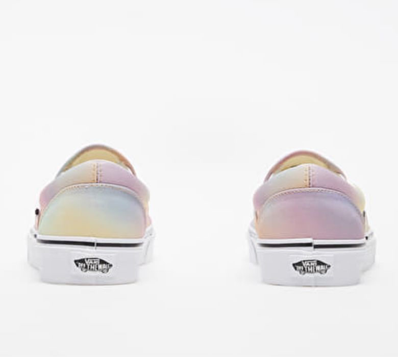 Tenisi Vans Classic Slip-on Aura Marimea 39