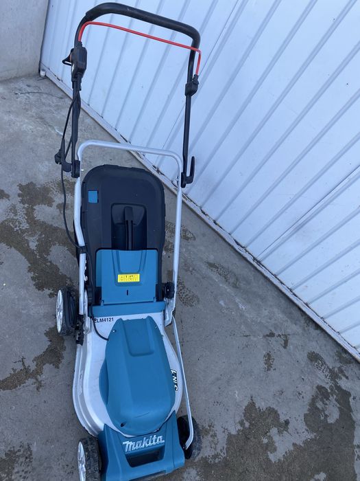 Masina tuns gazon Makita ELM 4121