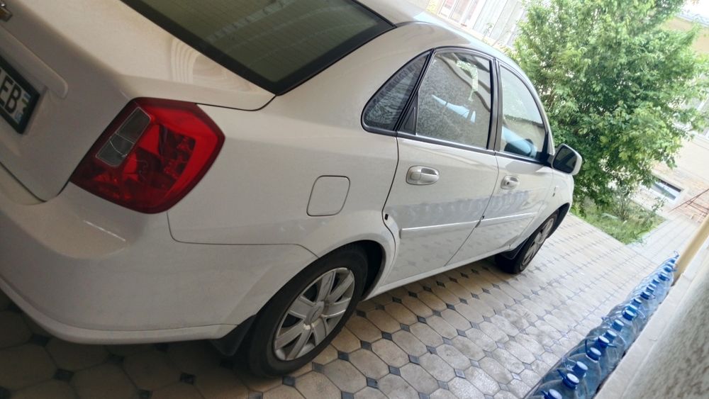 Gentra Lacetti 1