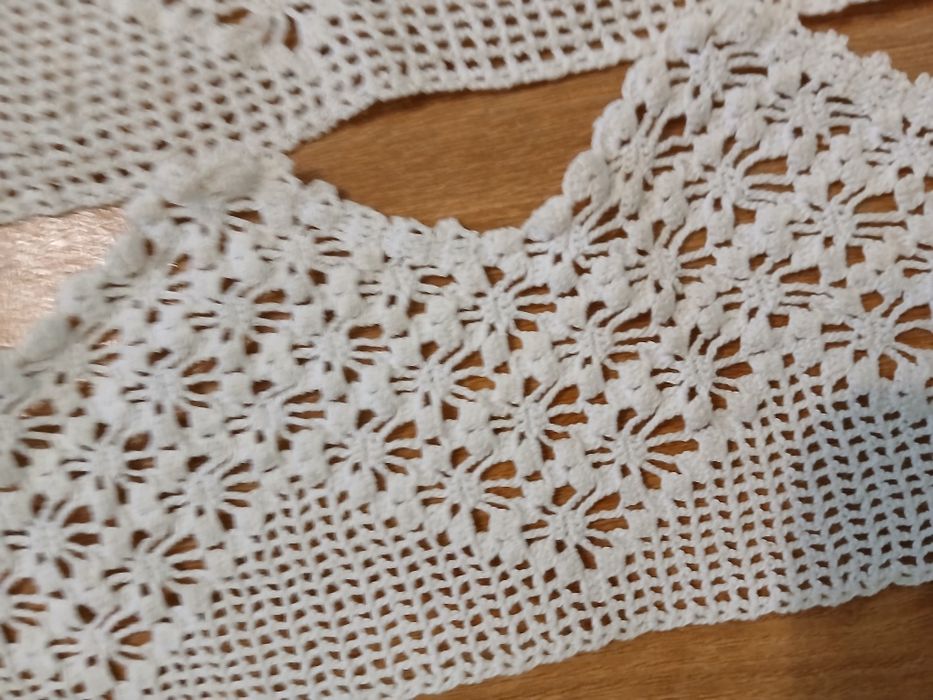 Памучна дантела,плетена на една кука.