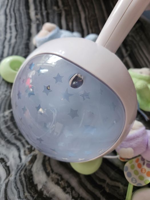 Fisher Price Музикална въртележка за легло и прожектор МЕЧЕТА-ПЕПЕРУДИ