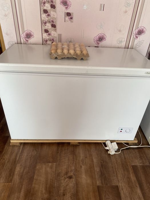 Продам морозильную камеру