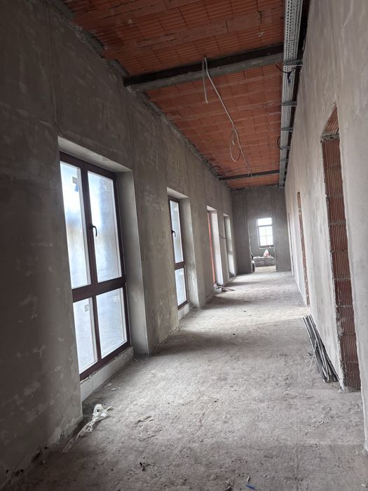 Executam lucrari tencuala mecanizate