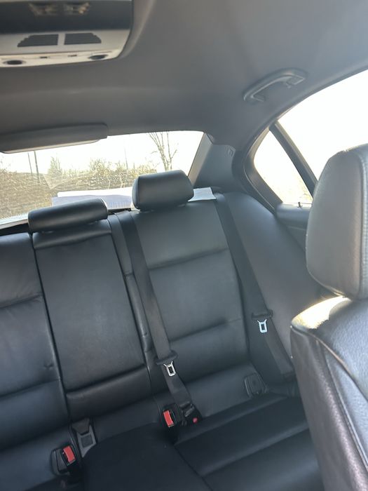 Vand BMW Seria 3 E90 pret 5000 euro negociabil !!