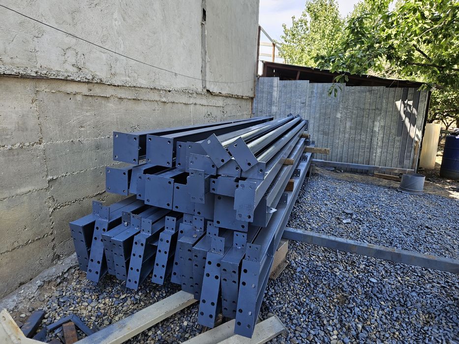 Confecționez hale metalice din materialu clientului