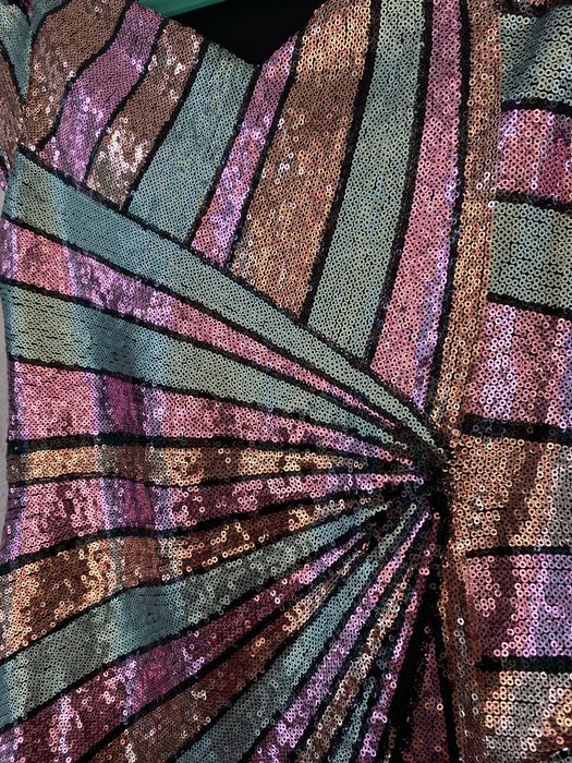 Платье с пайетками