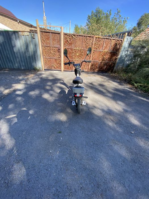 Электроскутер.