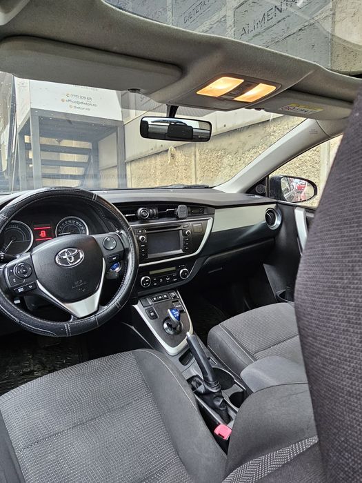 Toyota Auris 1.8 Benzină, Hibrid