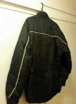 Яке за мотор с подплата и протектори