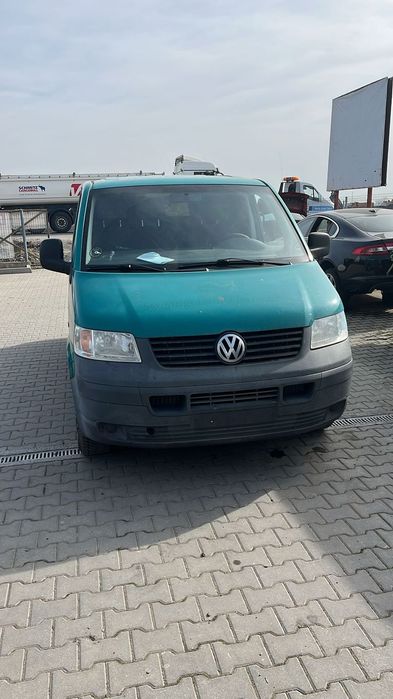 Dezmembram Volkswagen Transporter T5 2.5 TDI din 2007