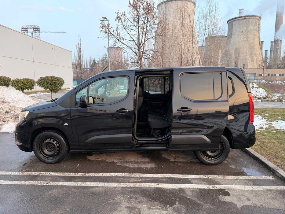 Vând Opel Combo XL, 5 locuri, an 2020, cumparata de noua