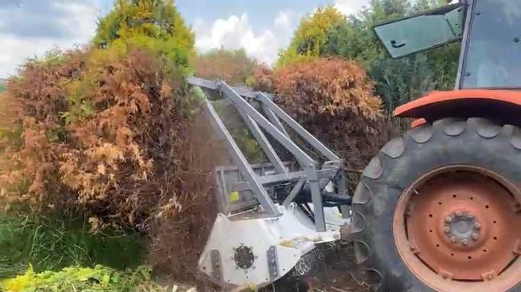 Tocatoare semi forestiera pt. tractor, tocator semi forestier tractor