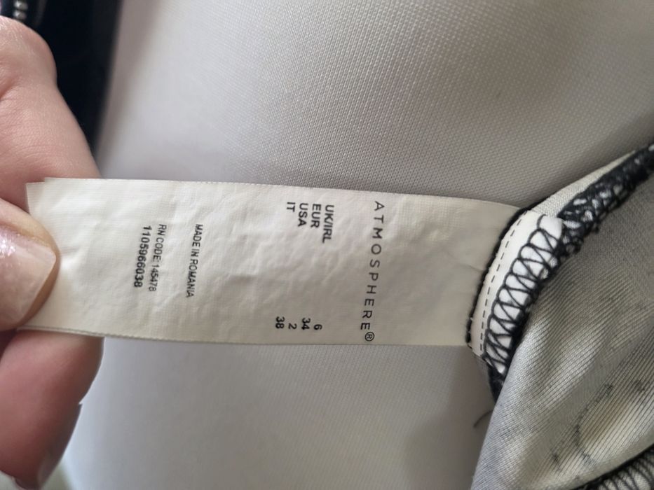 Hanorac floral catifelat Atmosphere made in Romania