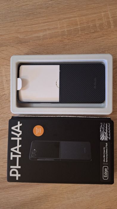 Huse Pitaka Origina  pentru iPhone 17 Pro,Samsung G.Z Flip7, Folder 8
