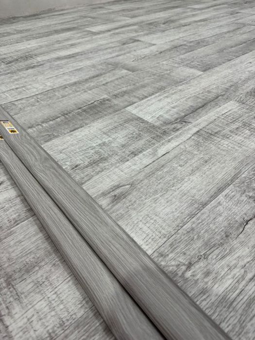 Продам линолеум новый