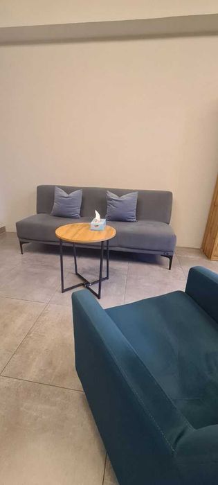 Диван лаконичный б/у