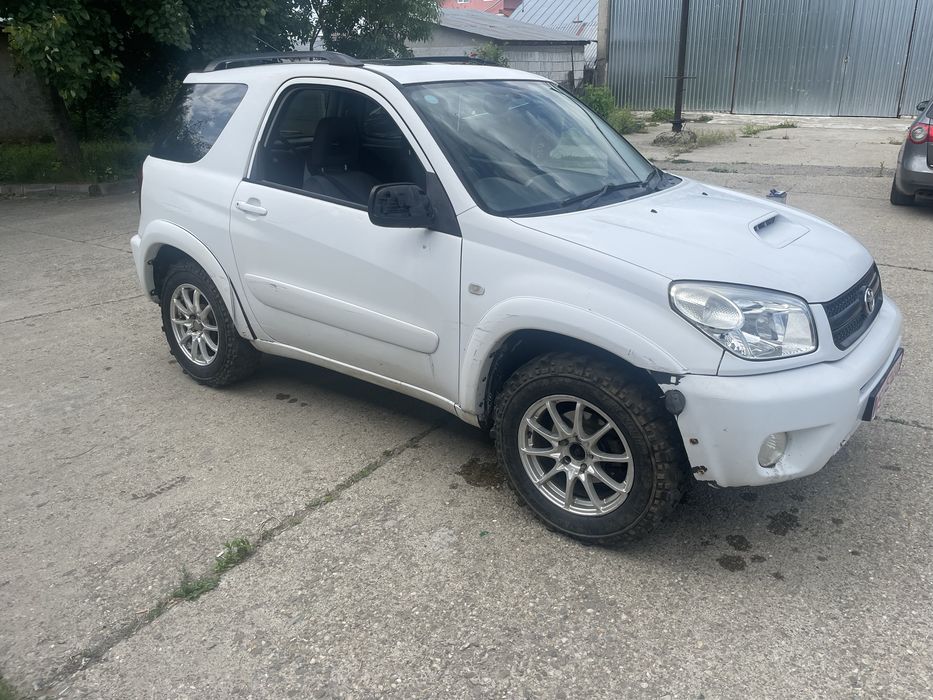 Dezmembrez Toyota Rav 4