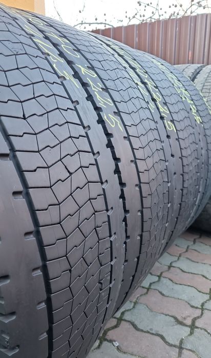4 Anvelope Camion Tractiune Bridgestone 315/70 R22.5 Impecabile.