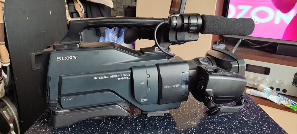 Продам Профессиональную кмеру