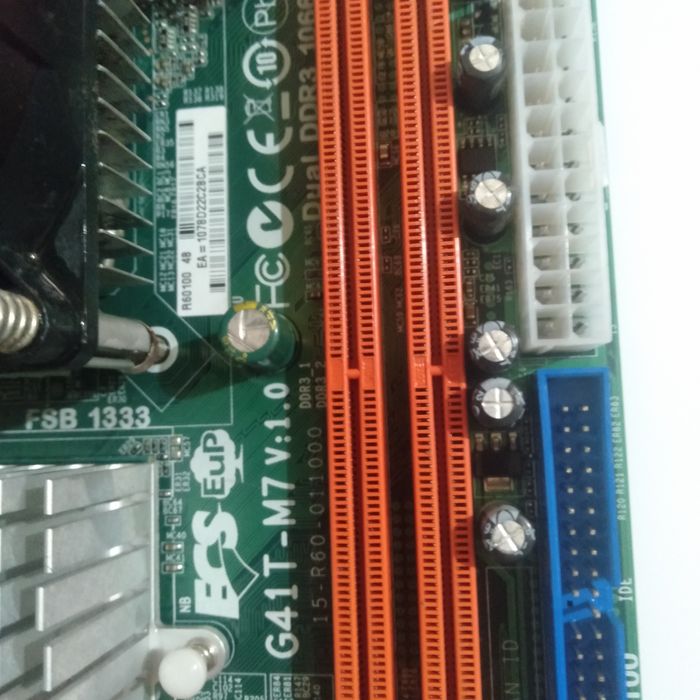 Материнская  плата