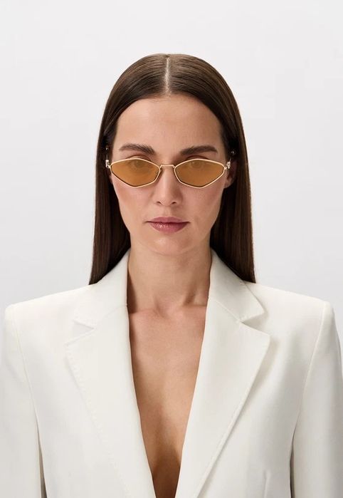 Miu Miu Супер актуални слънчеви очила