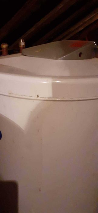 Два броя бойлери *120 литра