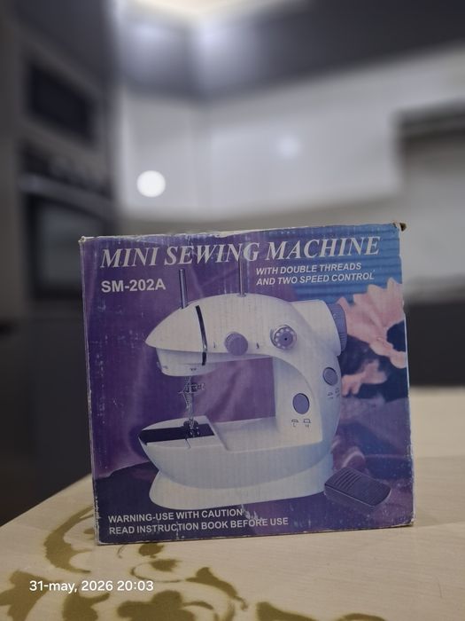 Toza tikuv mashinasi mini tikuv mashini ideal holatda ishlidi