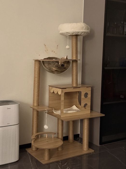 Домик-когтеточка для кота 130х60 см  (новый)