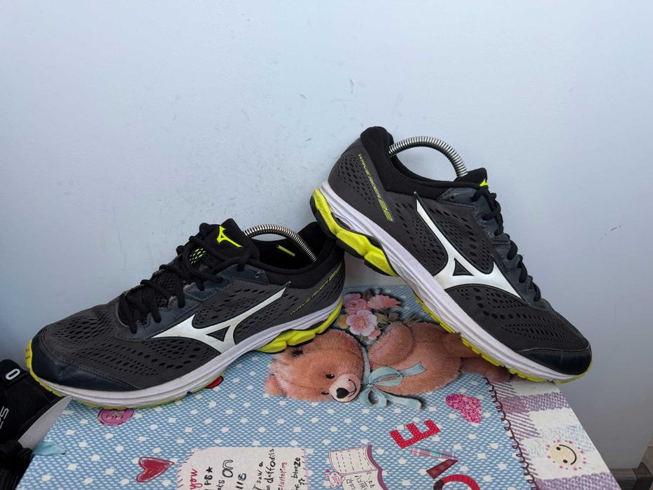 Mizuno Wave Rider 22''оригинални мъжки маратонки 43 номер