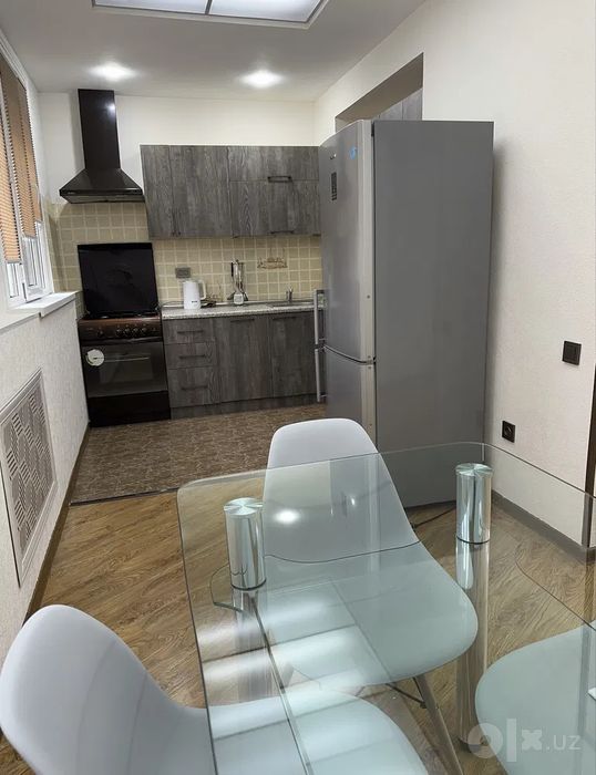 Сдаётся 2-комн метро Ойбек, 62 м²