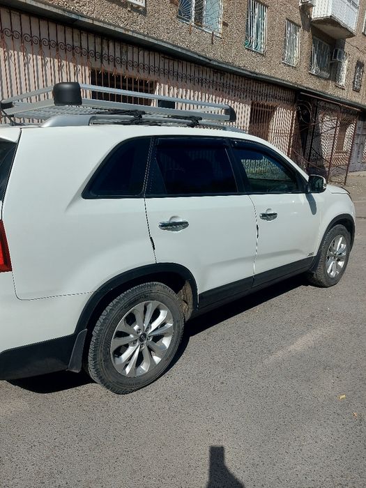 Продам kia sorento 2014