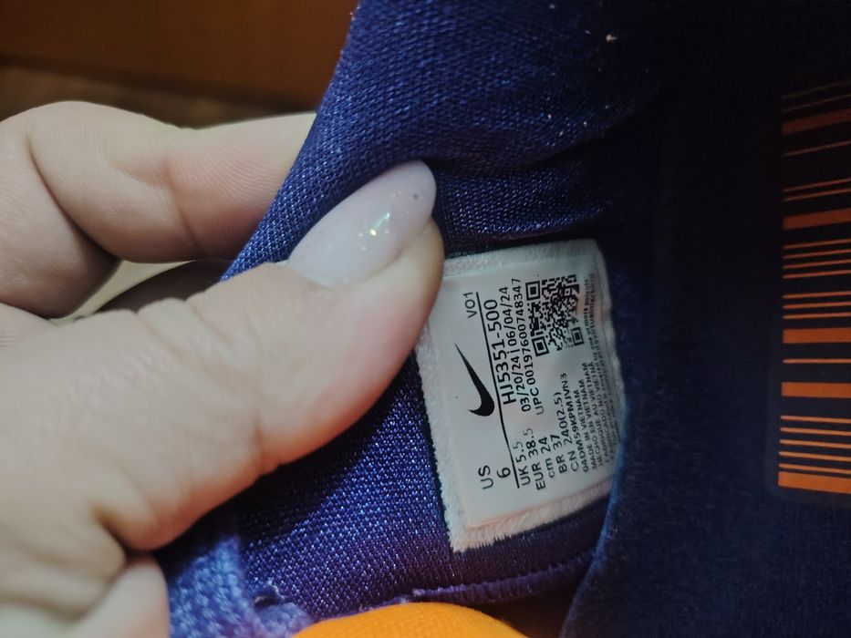 Adidași superbi, originali