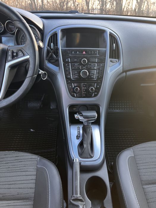 Opel astra 2018 Autoamta Benzina si Gpl